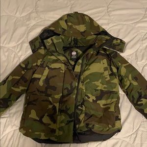 Barely worn cam Canada Goose jacket